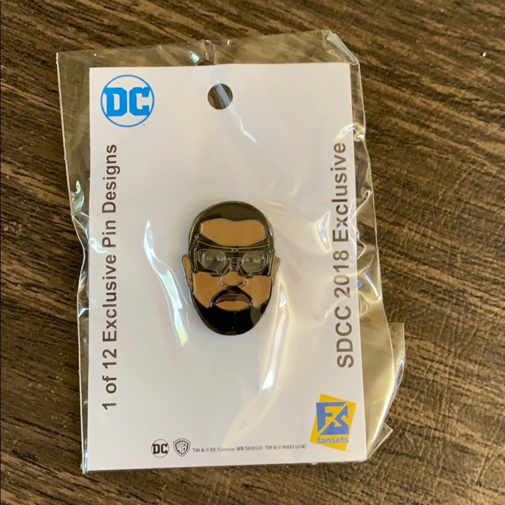 SDCC Exclusive DC Pin
